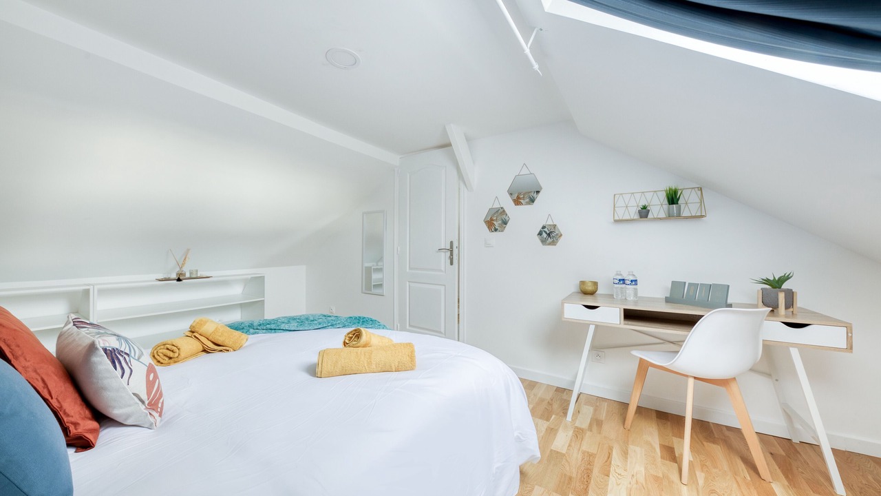 Photo of Bedroom in Avenir Parisien