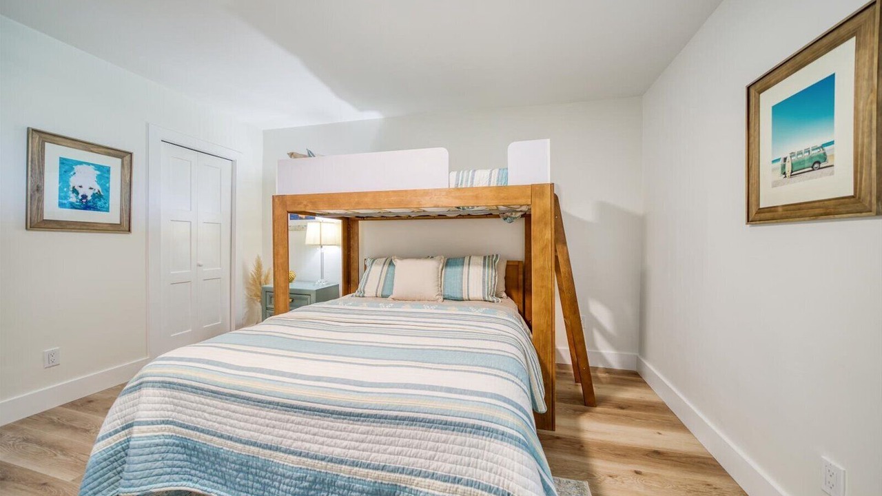 Photo of Bedroom in Redington Beach
