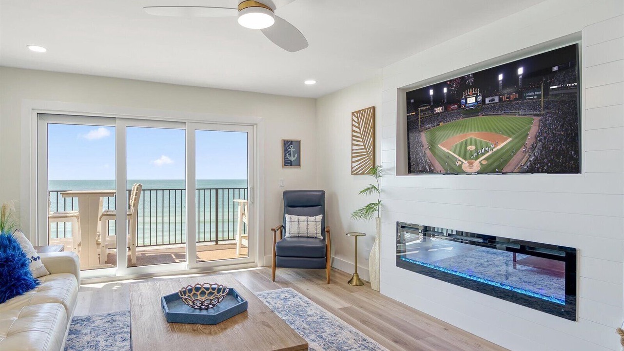 Photo of Livingroom in Redington Beach