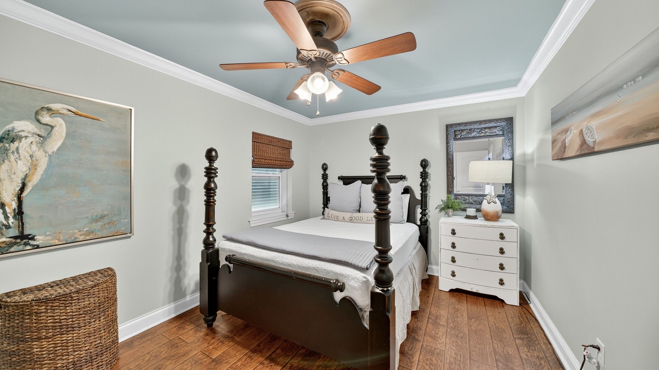 Photo of Bedroom in Laguna Beach Estates