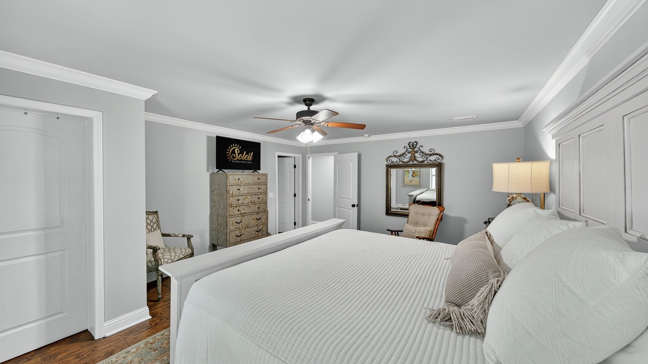 Photo of Bedroom in Laguna Beach Estates