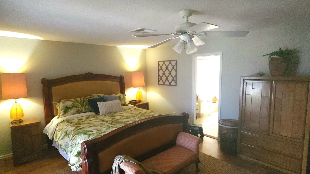 Photo of Bedroom in Holiday Shores