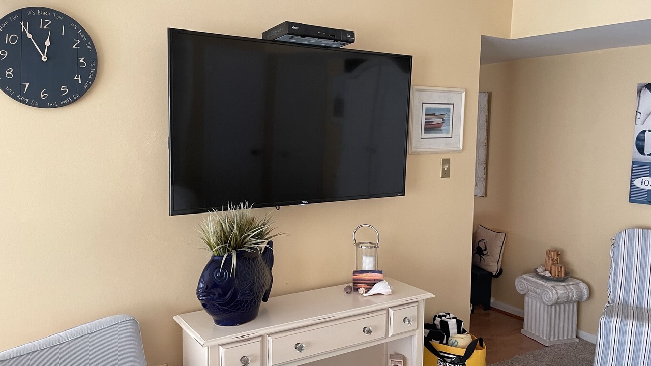 Photo of Livingroom in Caine Woods