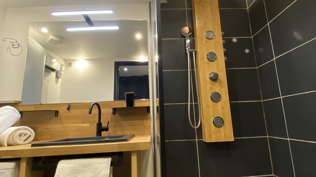 Photo of Bathroom in Gonesse