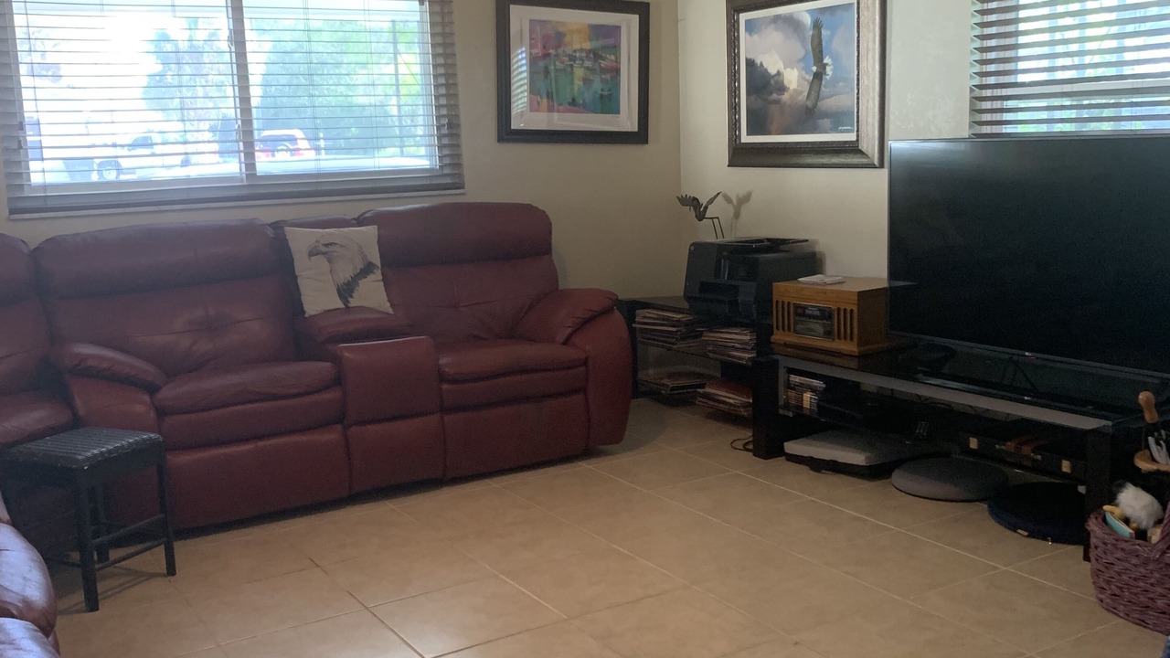 Photo of Livingroom in Polk City