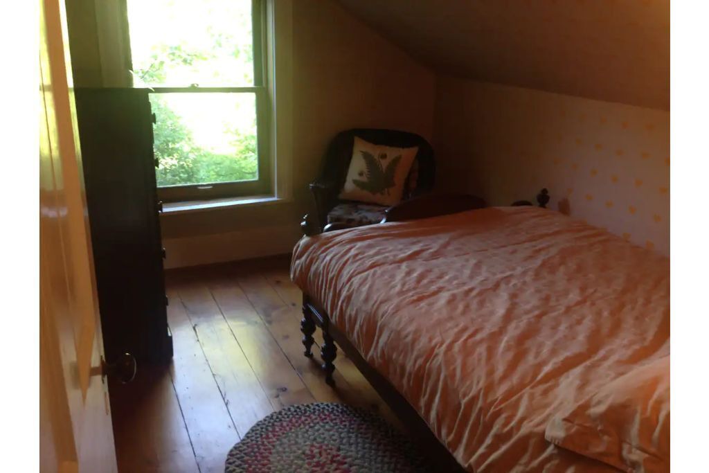Photo of Bedroom in Creemore