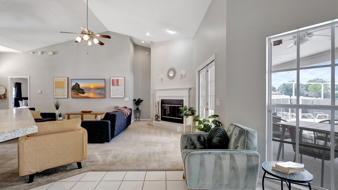 Photo of Livingroom in Boyette Springs