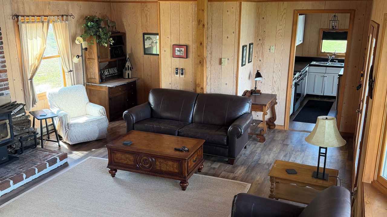 Photo of Livingroom in Thompson