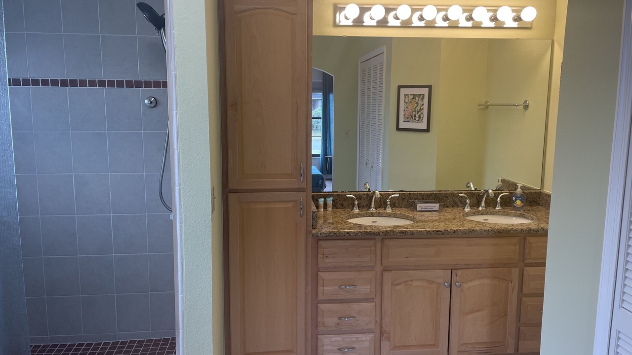 Photo of Bathroom in Indian Ridge