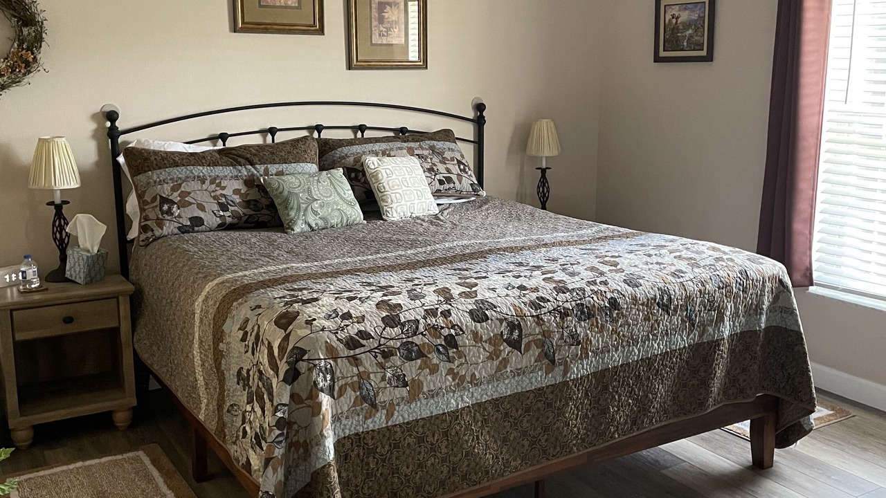 Photo of Bedroom in Florida Pines
