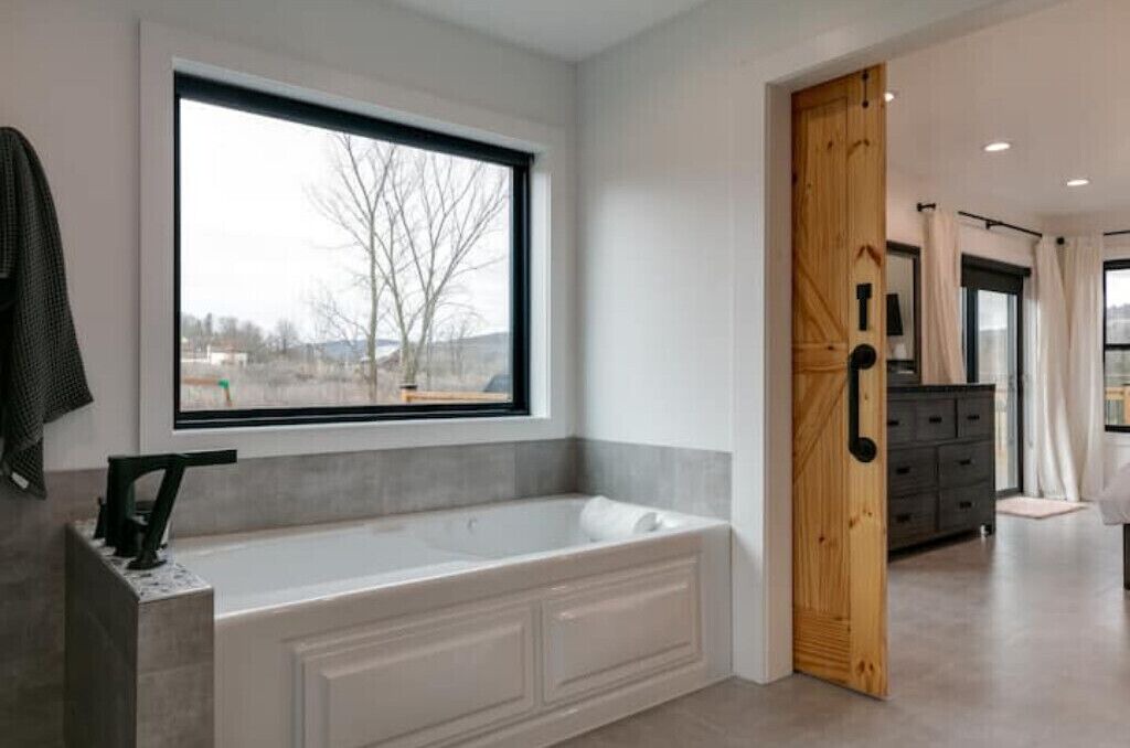 Photo of Bathroom in Town of Veteran