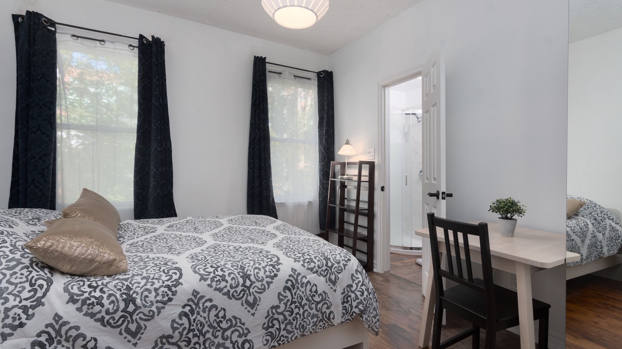 Photo of Bedroom in Cabbagetown