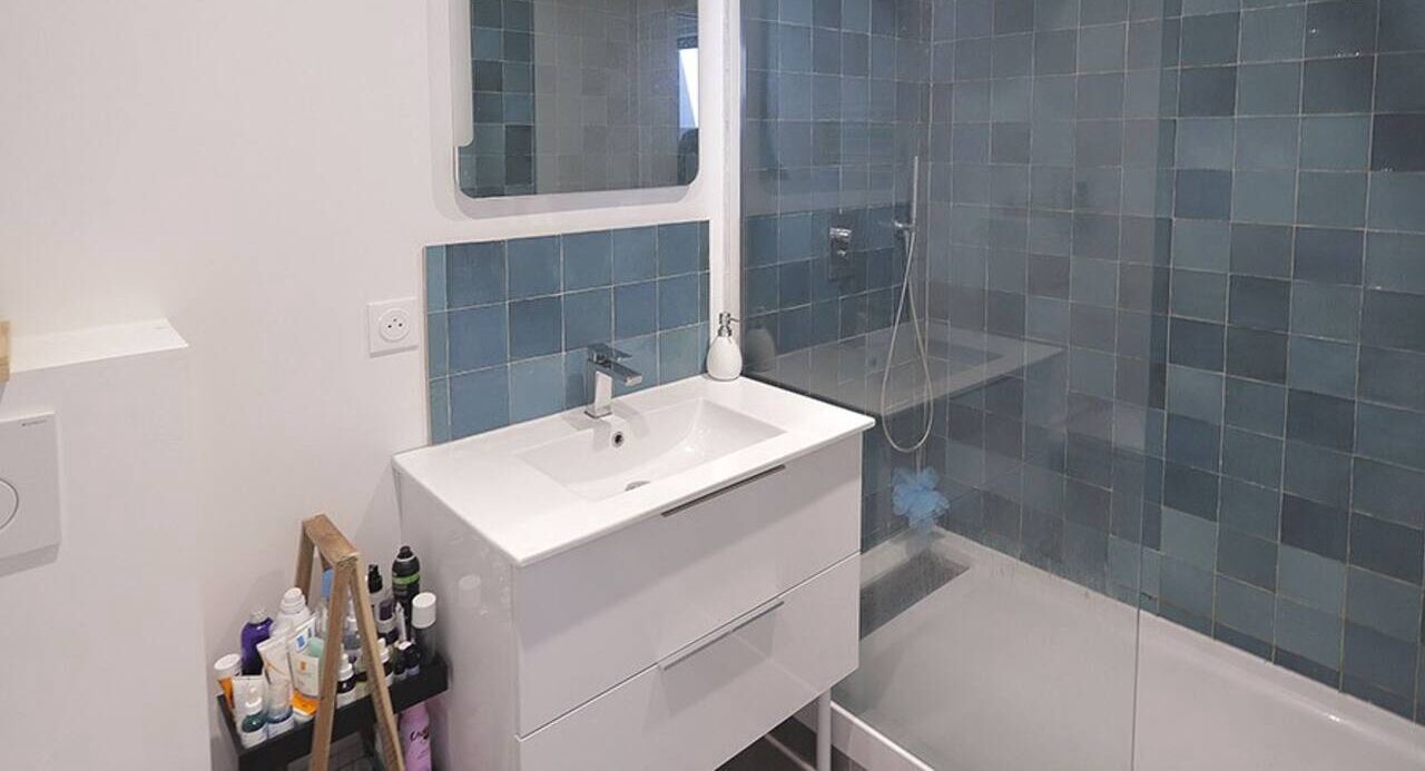 Photo of Bathroom in Les Lilas