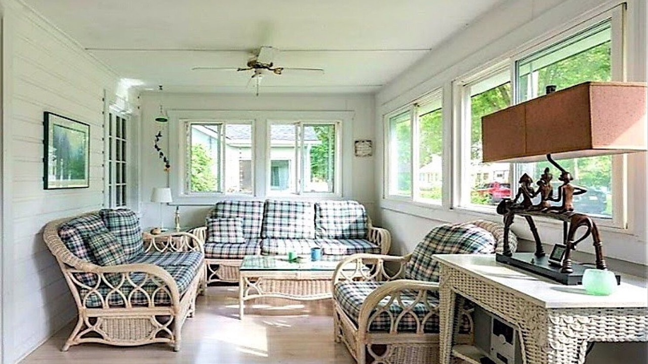Photo of Livingroom in Crystal Beach