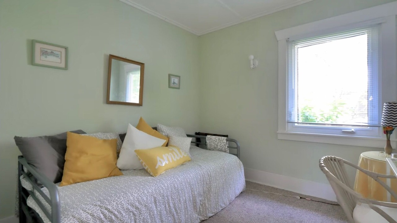 Photo of Bedroom in Crystal Beach