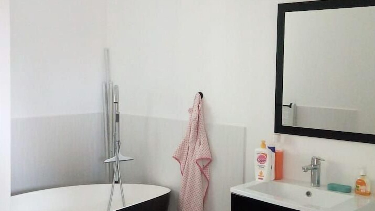 Photo of Bathroom in L'Hay-les-Roses