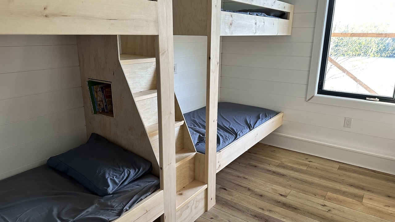 Photo of Bedroom in Unorganized Centre Parry Sound