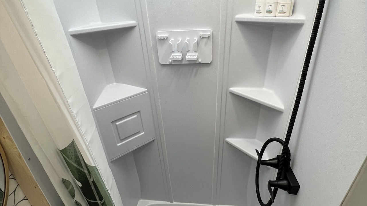 Photo of Bathroom in Shallow Lake