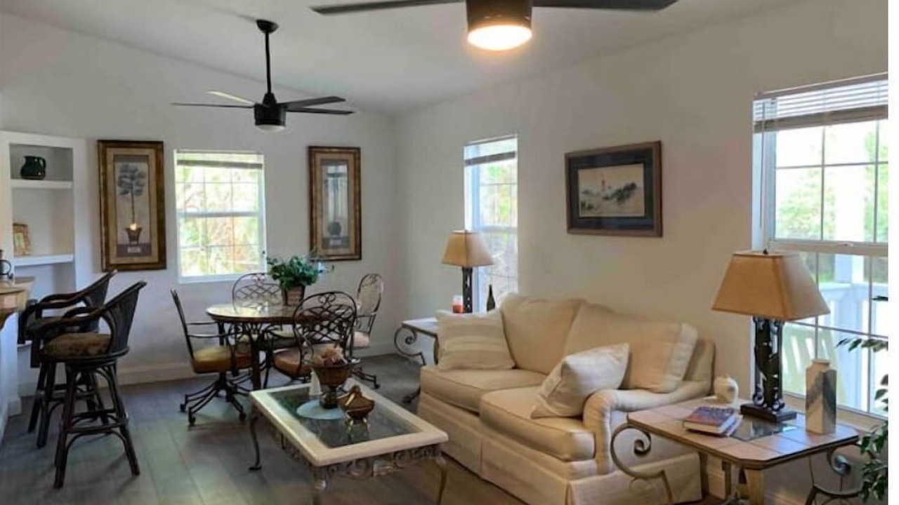Photo of Livingroom in Palm Bay