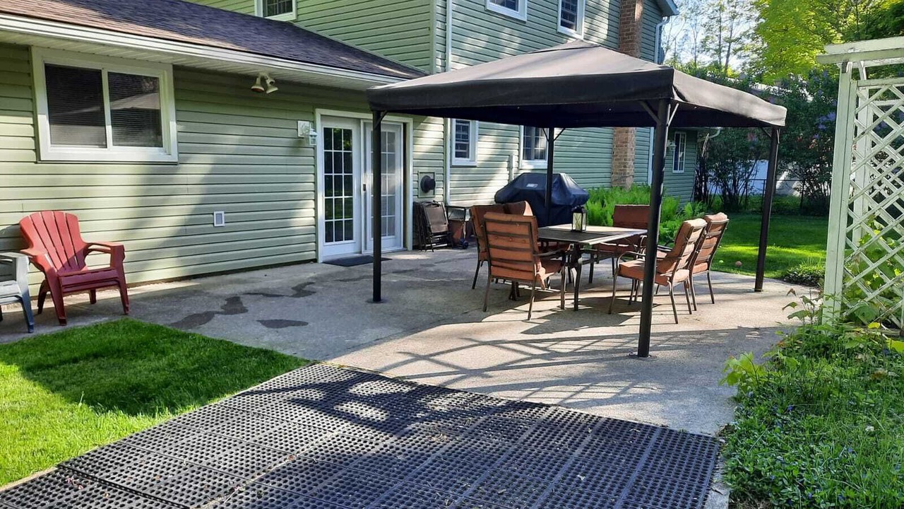 Photo of Outdoor in Tiny