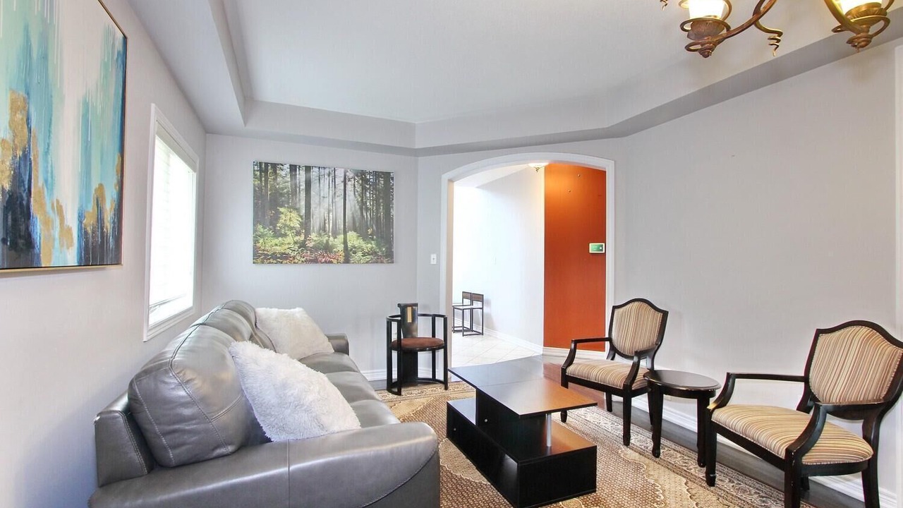 Photo of Livingroom in Brampton