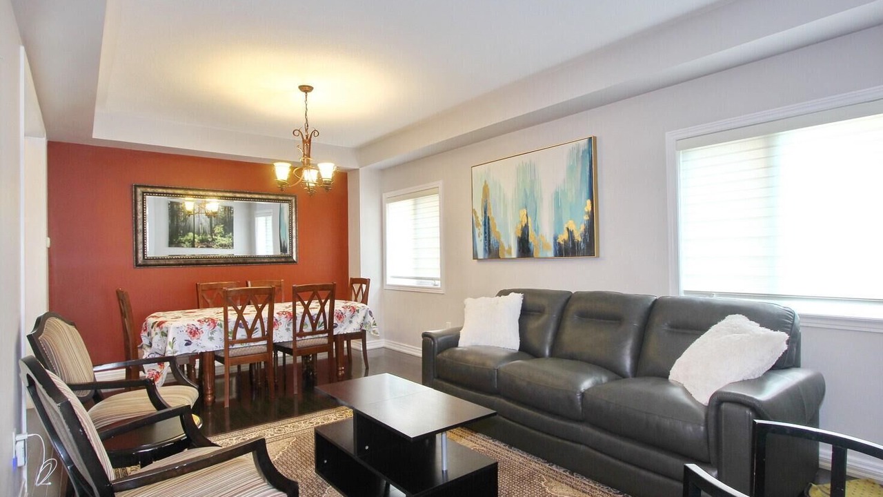 Photo of Livingroom in Brampton