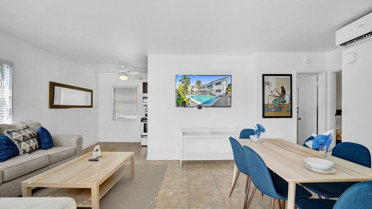 Photo of Livingroom in North Beach