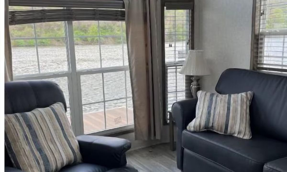 Photo of Livingroom in Bridgewater