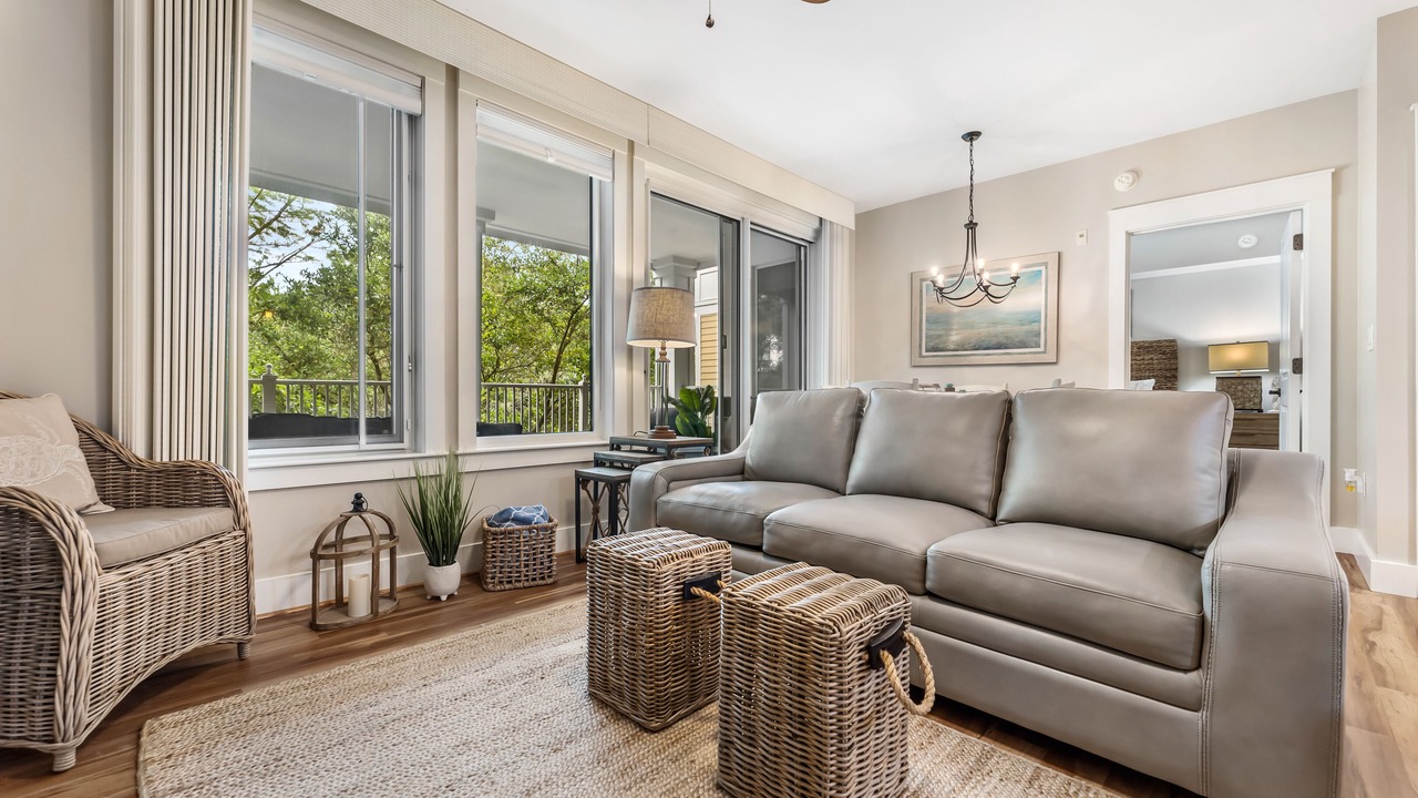 Photo of Livingroom in Baytowne Wharf