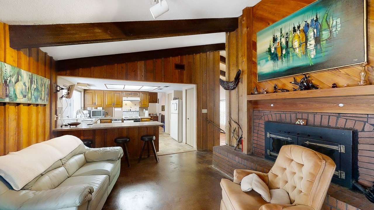 Photo of Livingroom in East Lake
