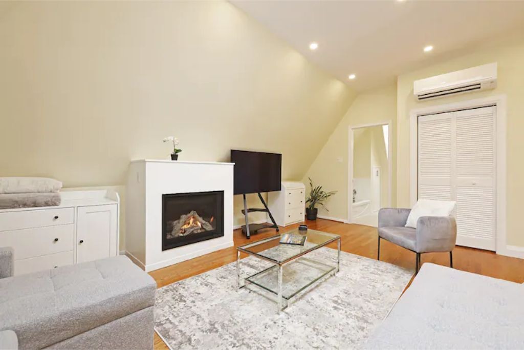 Photo of Livingroom in Cabbagetown South