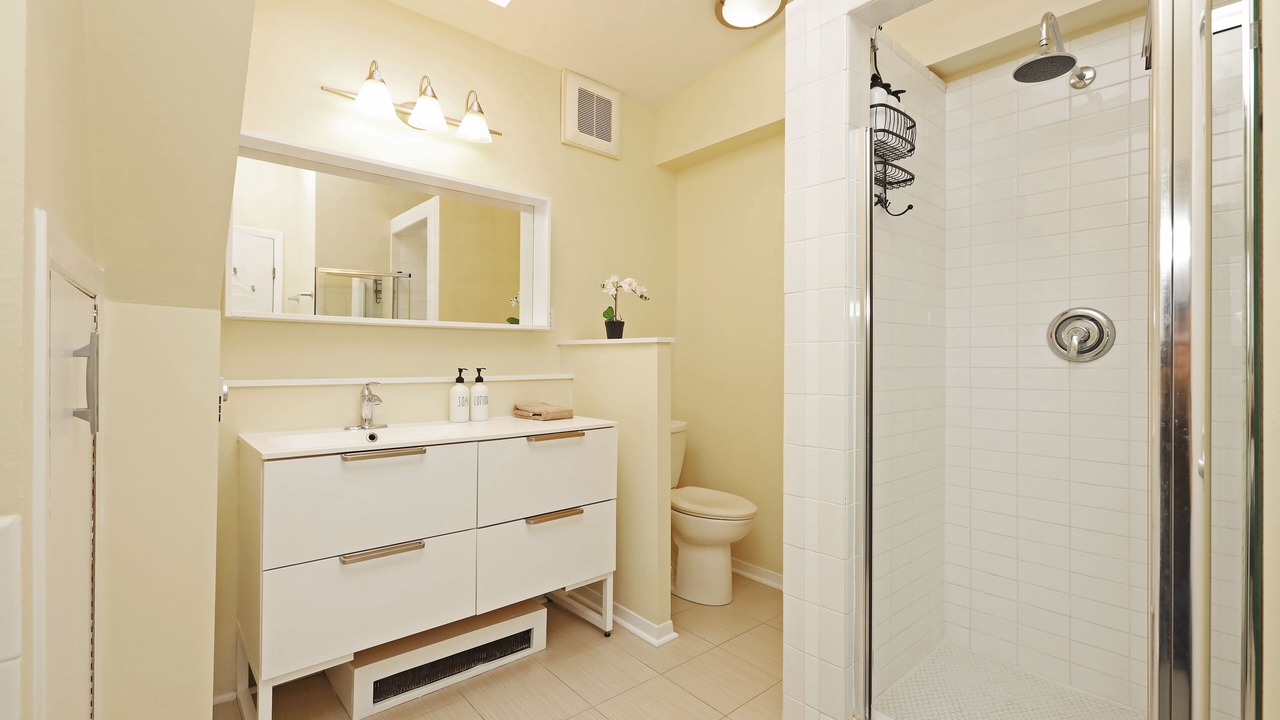 Photo of Bathroom in Cabbagetown South