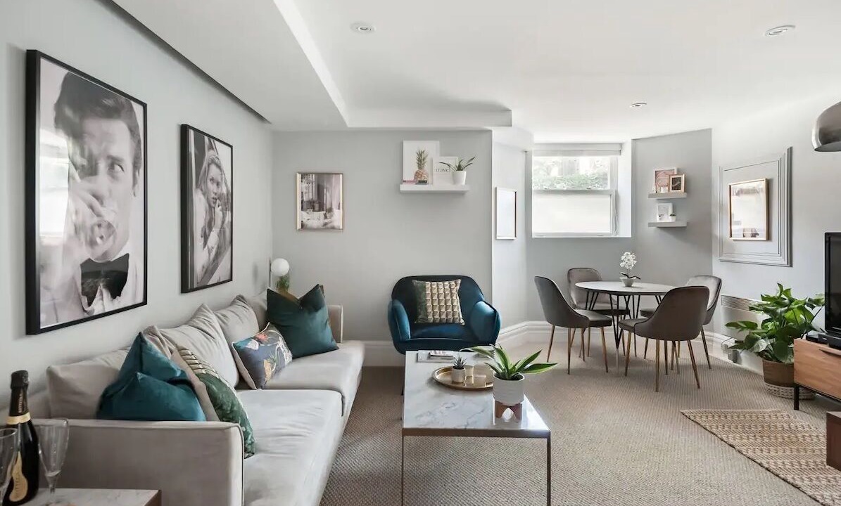 Photo of Livingroom in Cabbagetown