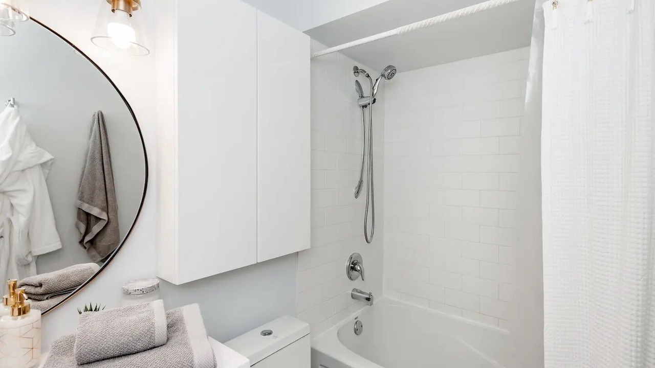 Photo of Bathroom in Cabbagetown