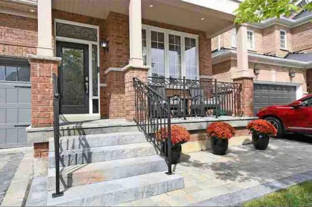 Photo of Outdoor in Brampton