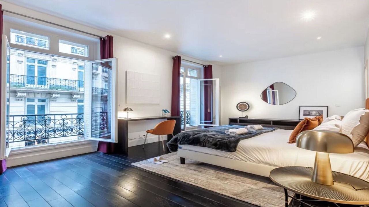 Photo of Bedroom in Champs-Elysees