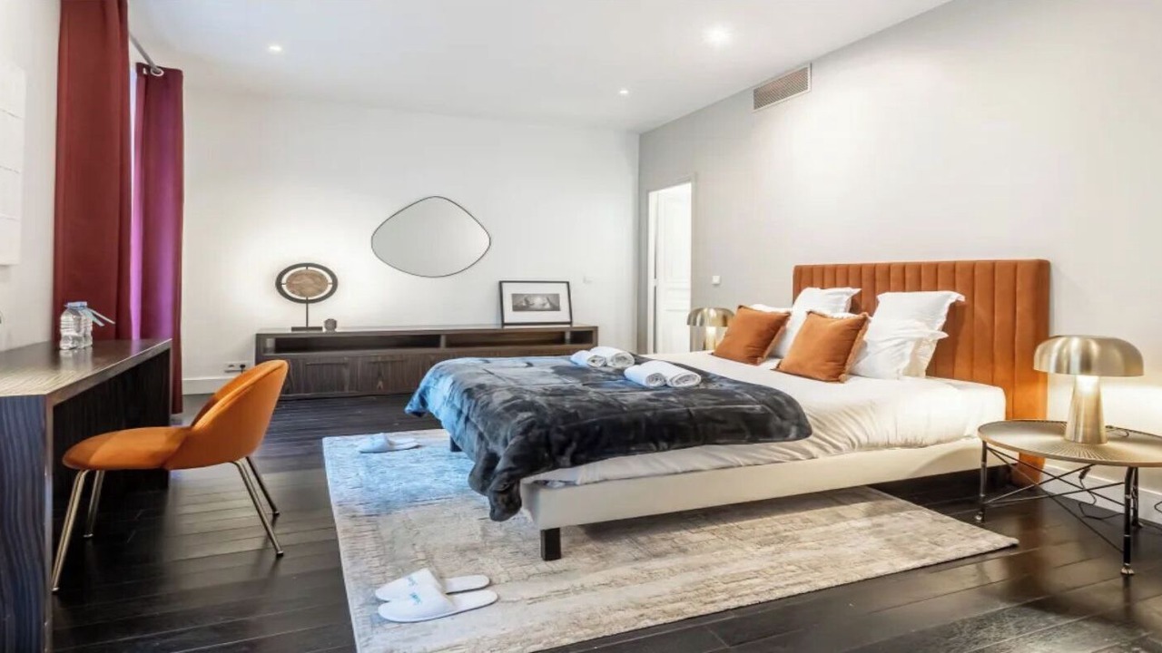 Photo of Bedroom in Champs-Elysees