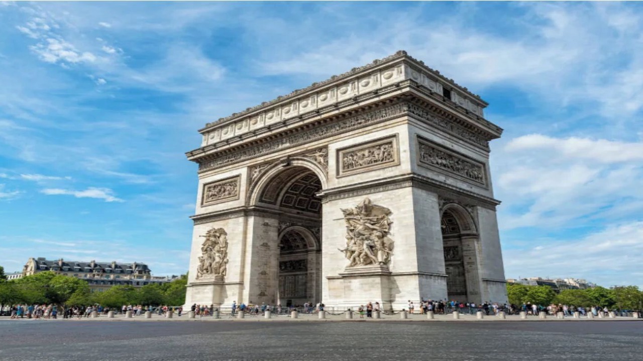 Photo of Others in Champs-Elysees