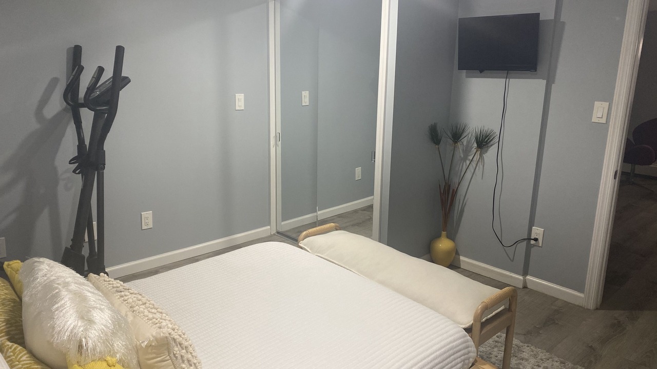 Photo of Bedroom in Hempstead