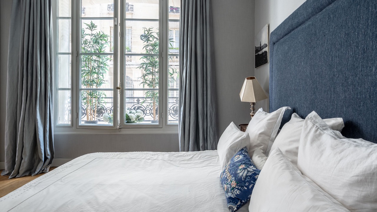 Photo of Bedroom in 7th Arrondissement