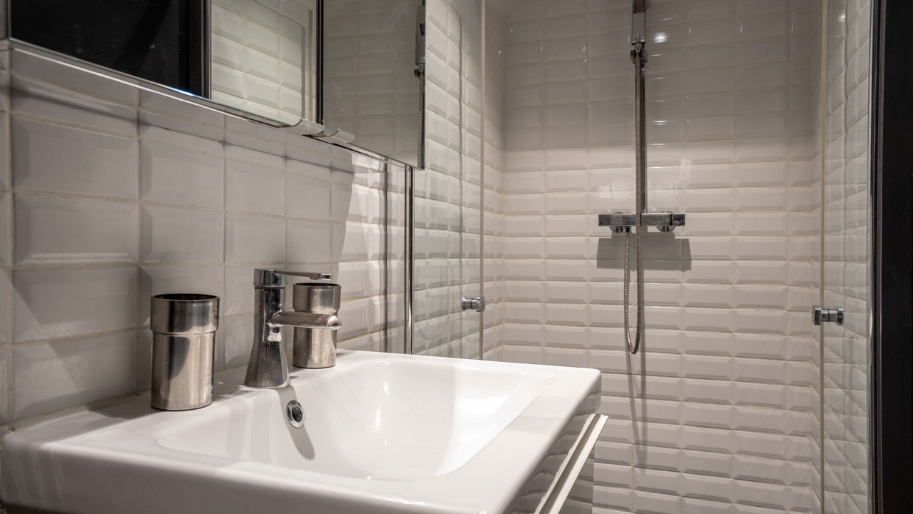 Photo of Bathroom in 7th Arrondissement
