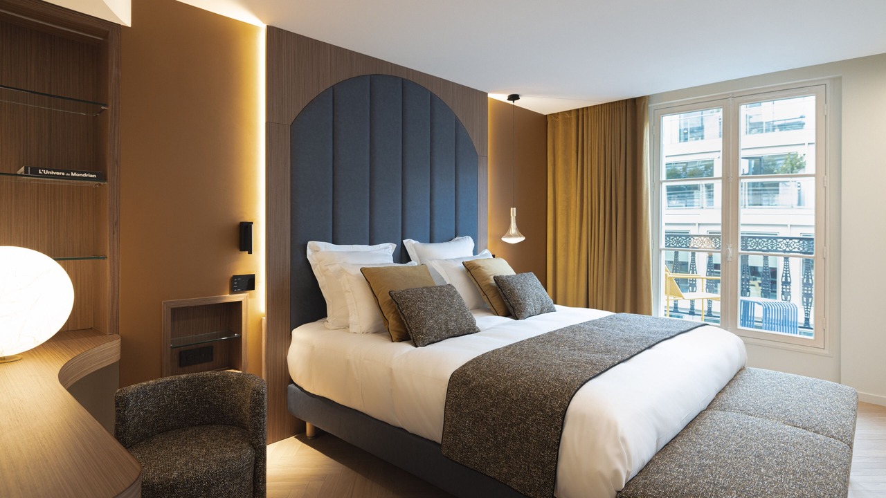 Photo of Bedroom in 8th Arrondissement