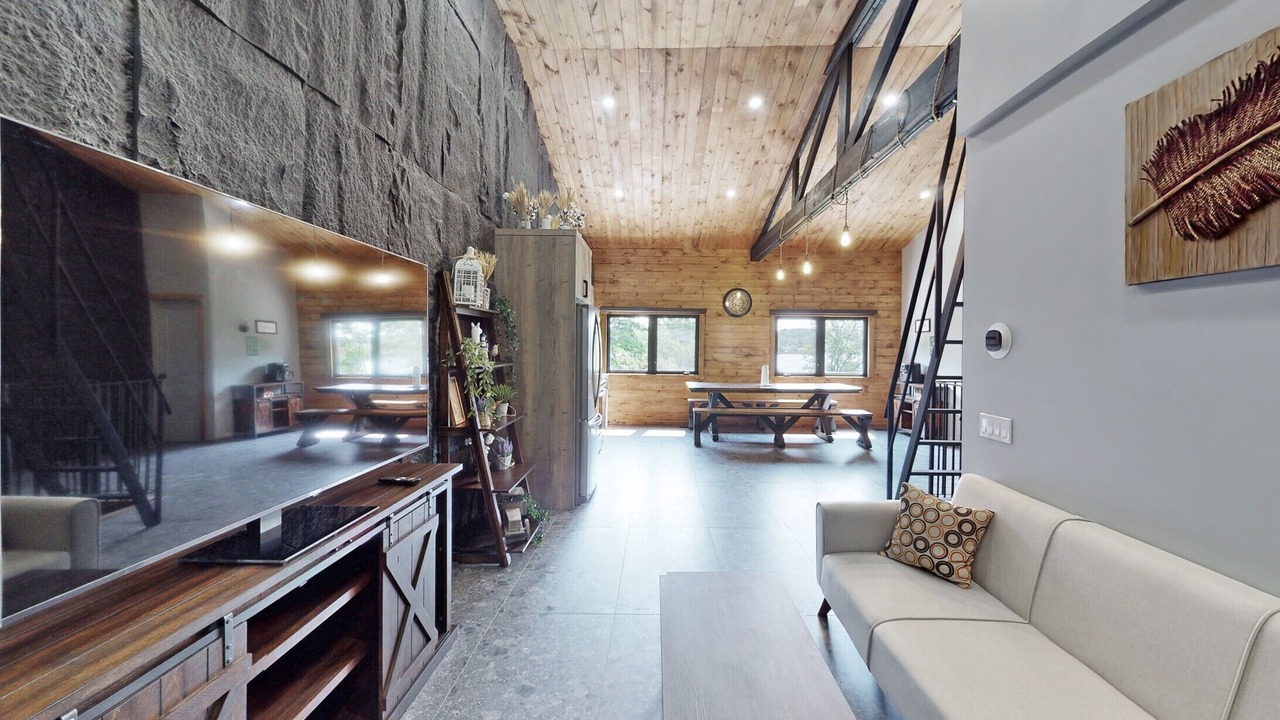 Photo of Livingroom in Penetanguishene
