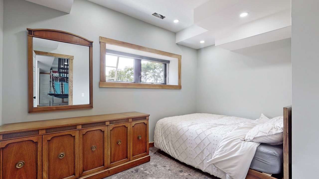 Photo of Bedroom in Penetanguishene