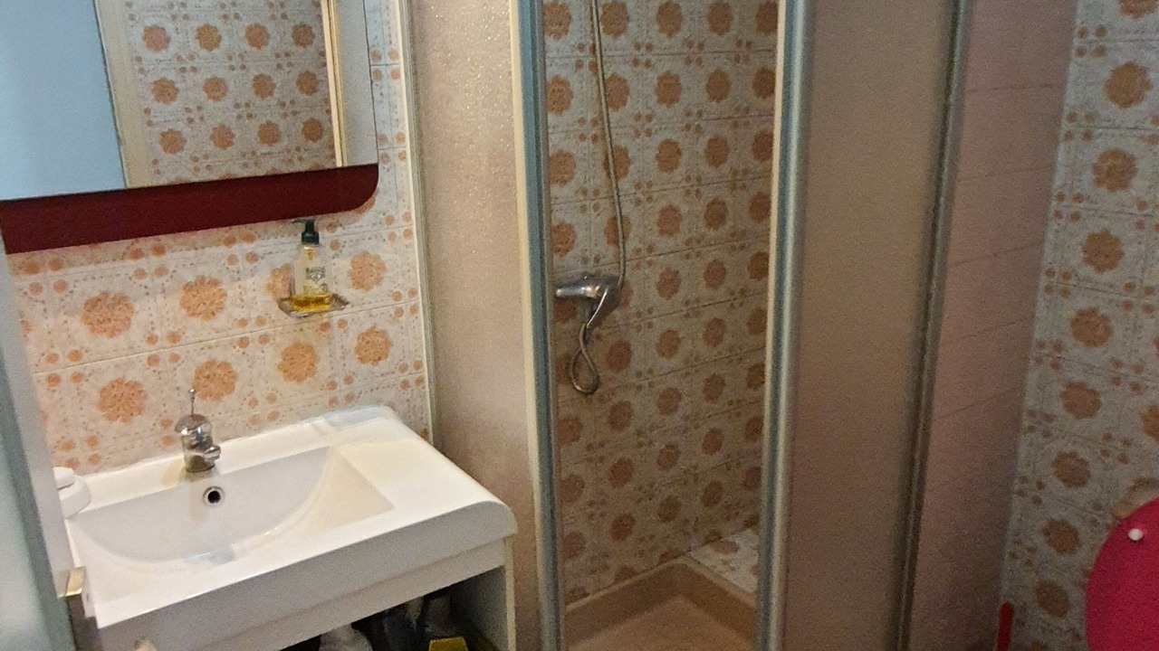 Photo of Bathroom in Le Blanc-Mesnil