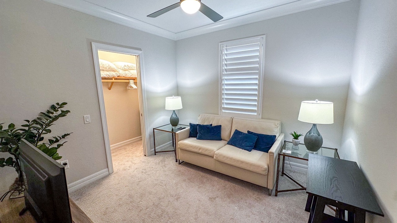 Photo of Livingroom in Naples