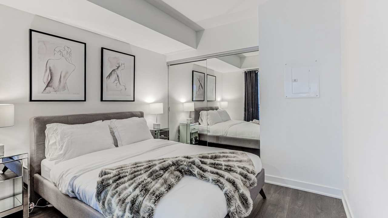 Photo of Bedroom in Bloor-Yorkville