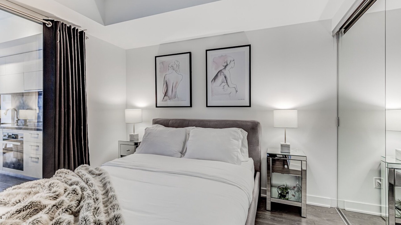 Photo of Bedroom in Bloor-Yorkville