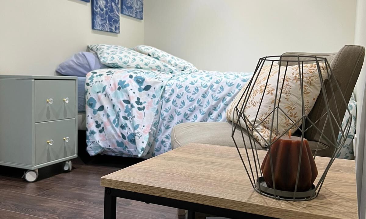 Photo of Bedroom in Stains