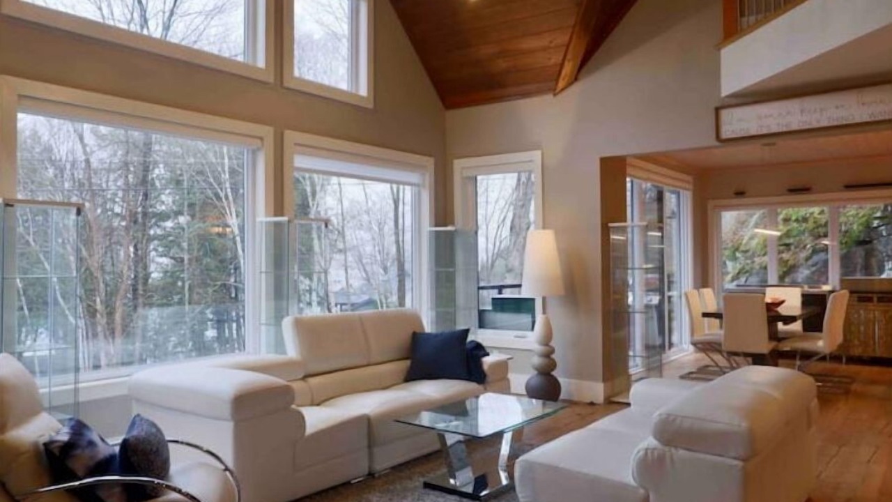 Photo of Livingroom in Utterson